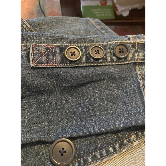 Gap Denim Jacket Sz-6 Button Closure 1 Lapel Pocket 2 Button Pockets Tapered - Picture 5 of 6